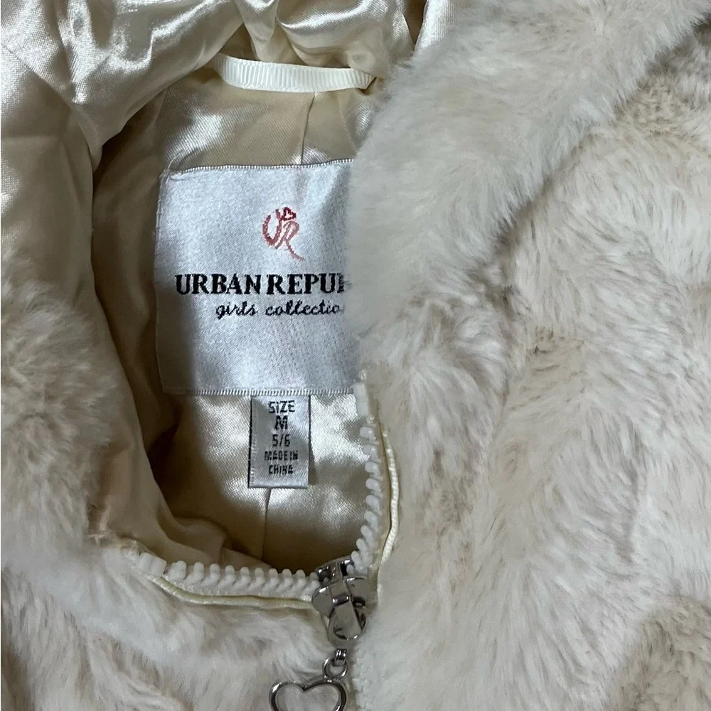 Urban Republic Girls M Champagne Faux Fur Zip Winter Fall Solid Preppy Coat City